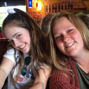 Meet your Posher, Alexis